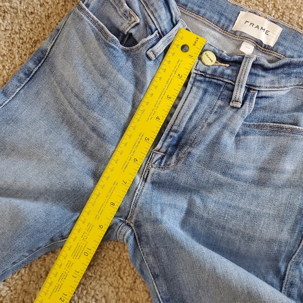 Frame Le Skinny De Jeanne Crop Distressed Light Wash Size 25 - Picture 8 of 14